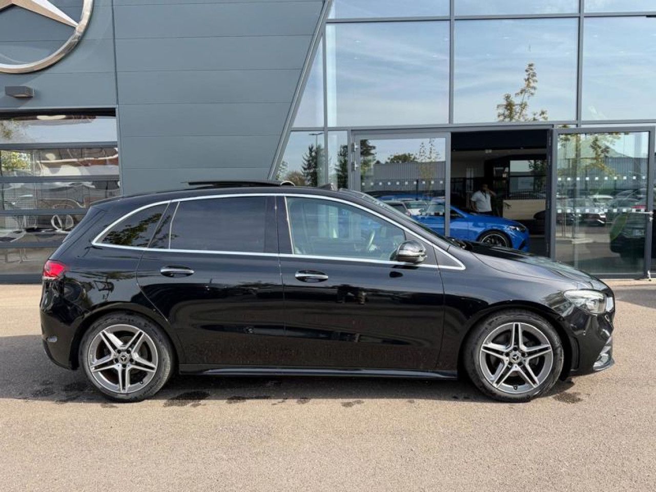 Photo du véhicule 3 / 18
