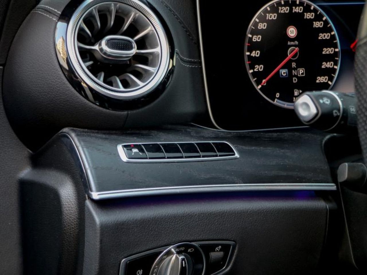 Photo du v&eacute;hicule 17 / 18