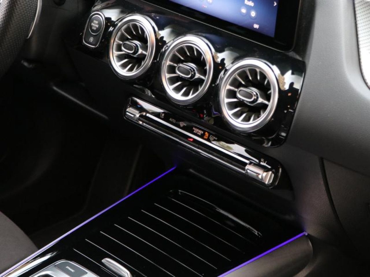 Photo du v&eacute;hicule 13 / 18