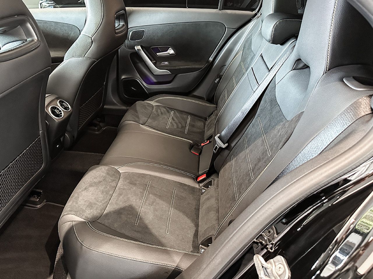 Fahrzeugbild 14 / 16