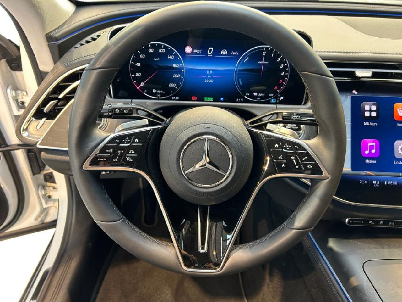 Mercedes-Benz E-Klasse – Bild 13