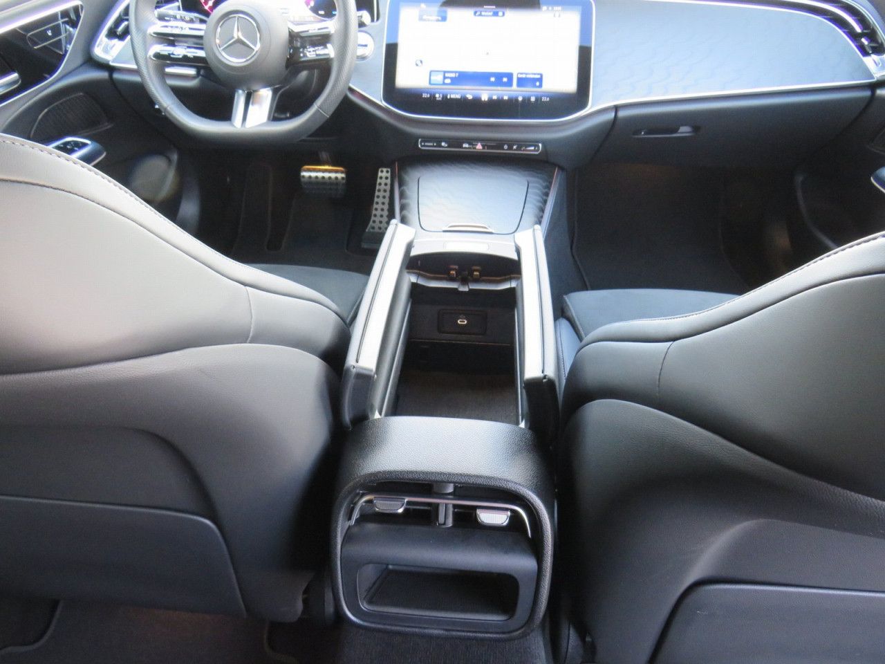 Mercedes-Benz E-Klasse – Bild 23