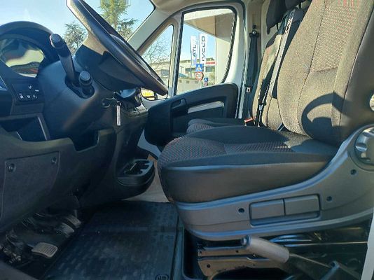 Vehicle image 11 / 11