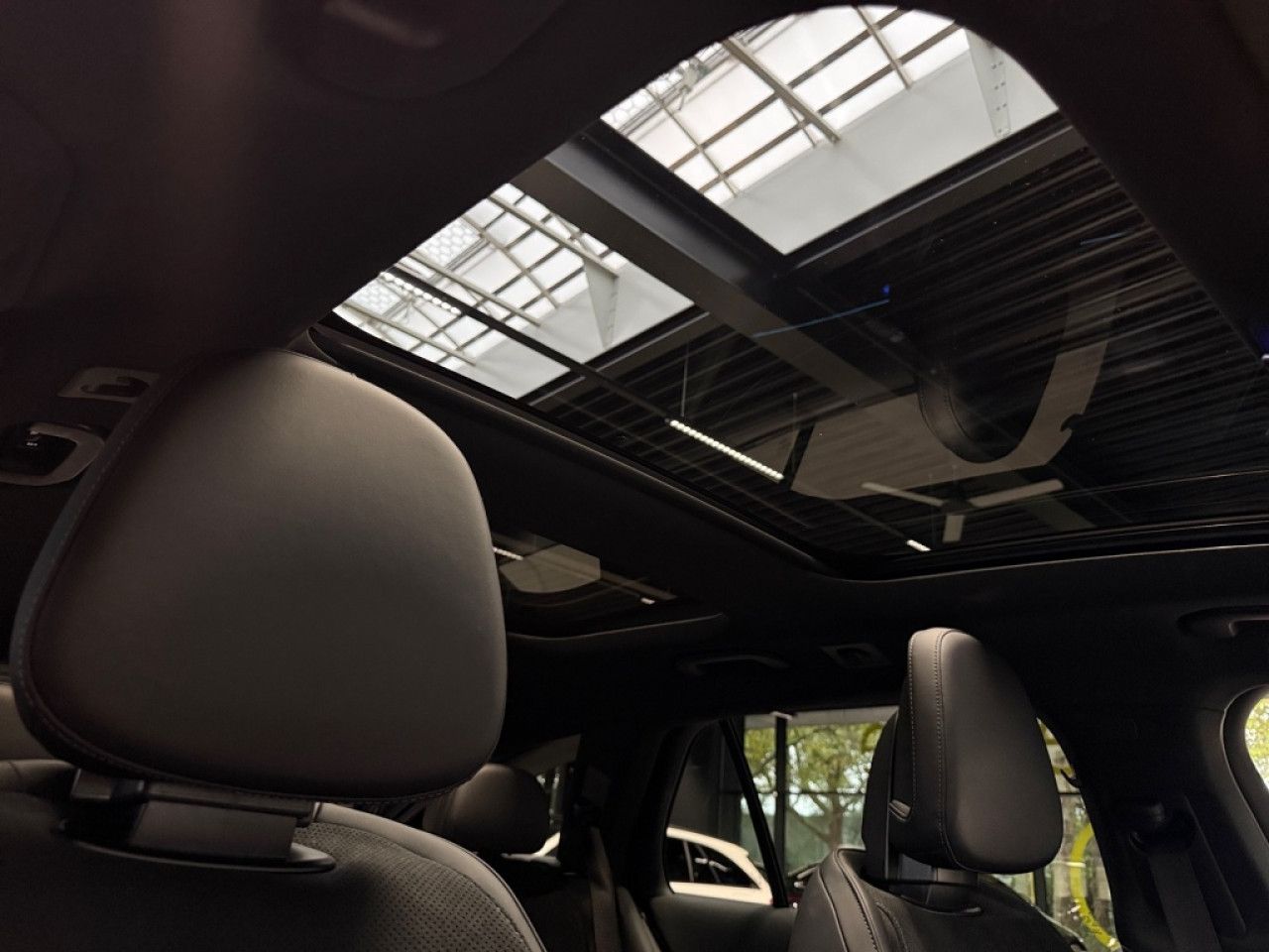 Mercedes-Benz E-Klasse – Bild 17