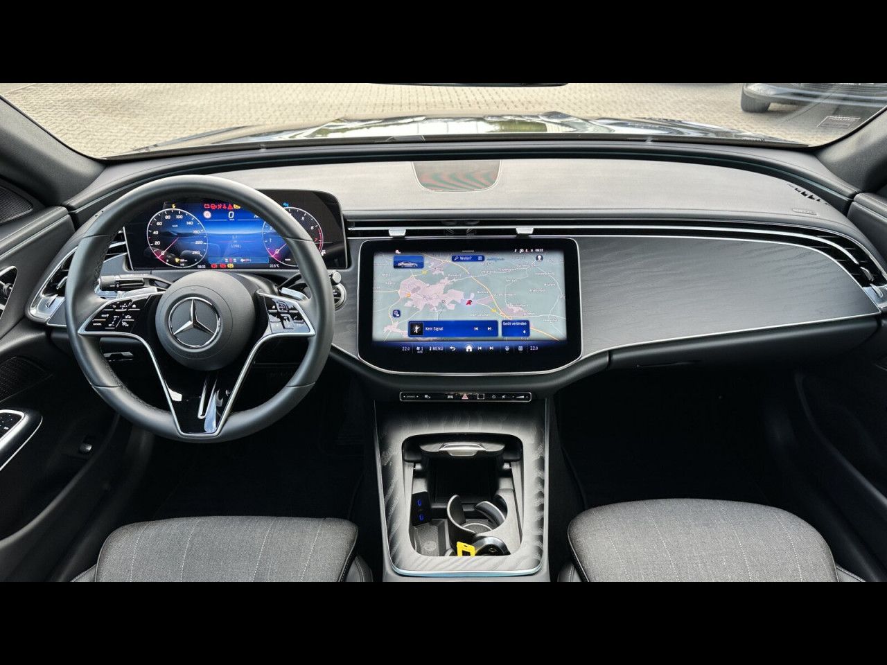 Mercedes-Benz E-Klasse – Bild 26