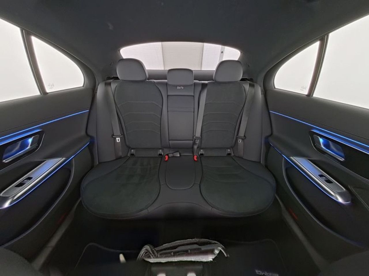 Mercedes-Benz E-Klasse – Bild 8