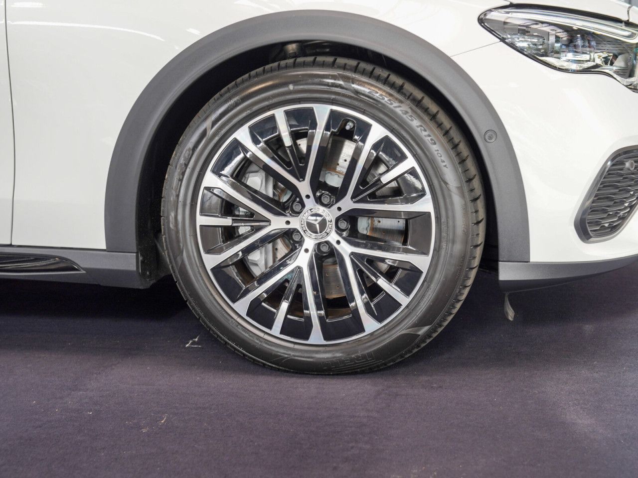 Mercedes-Benz E-Klasse – Bild 2