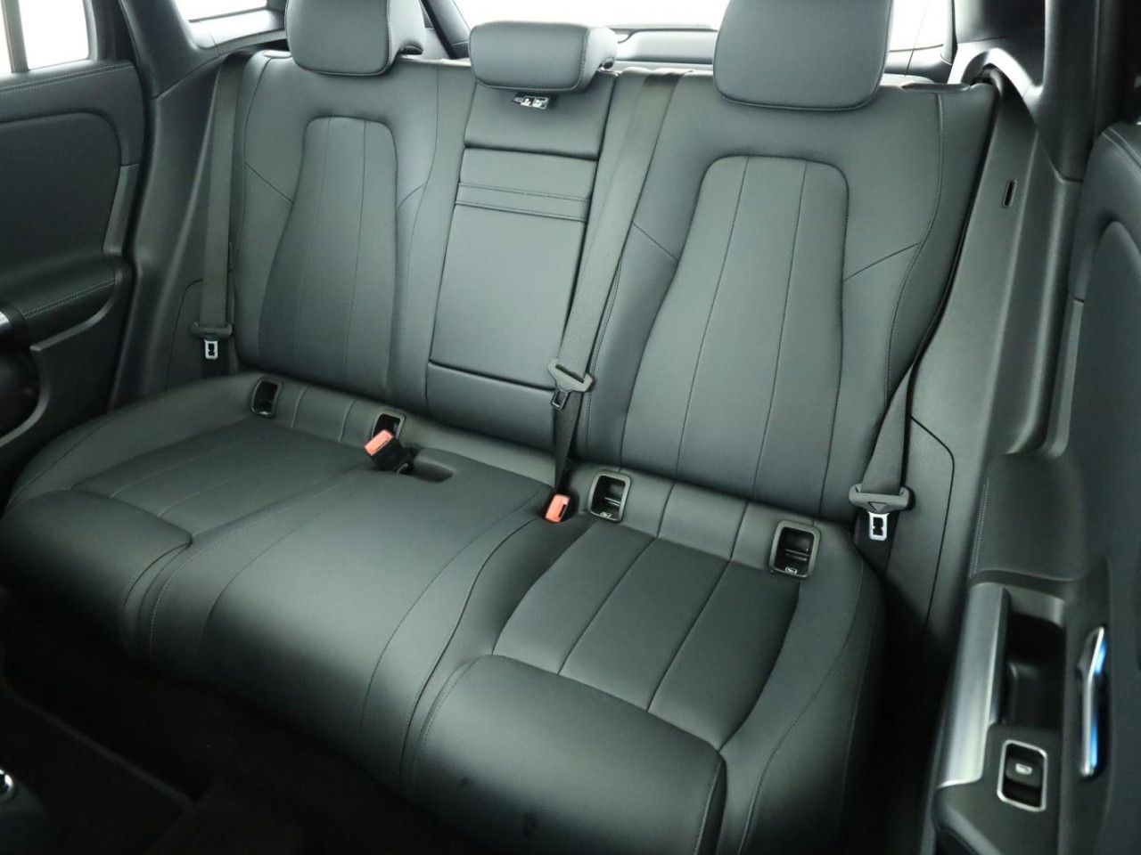 Fahrzeugbild 18 / 27