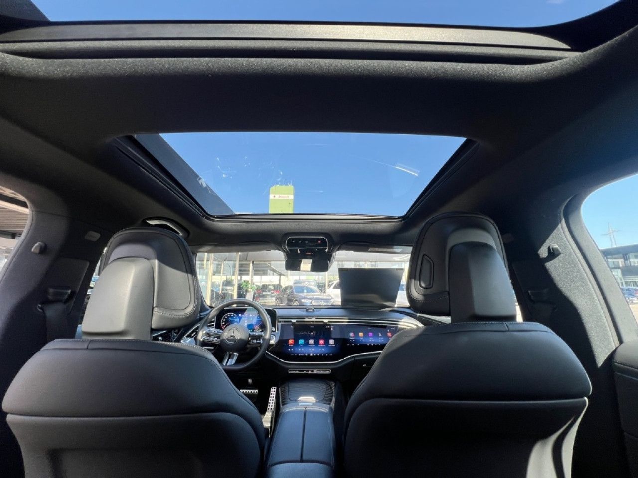 Mercedes-Benz E-Klasse – Bild 25