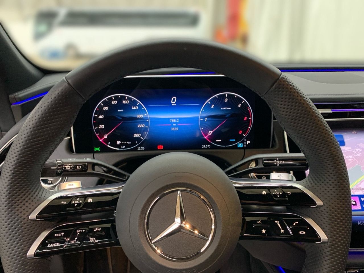Mercedes-Benz E-Klasse – Bild 8