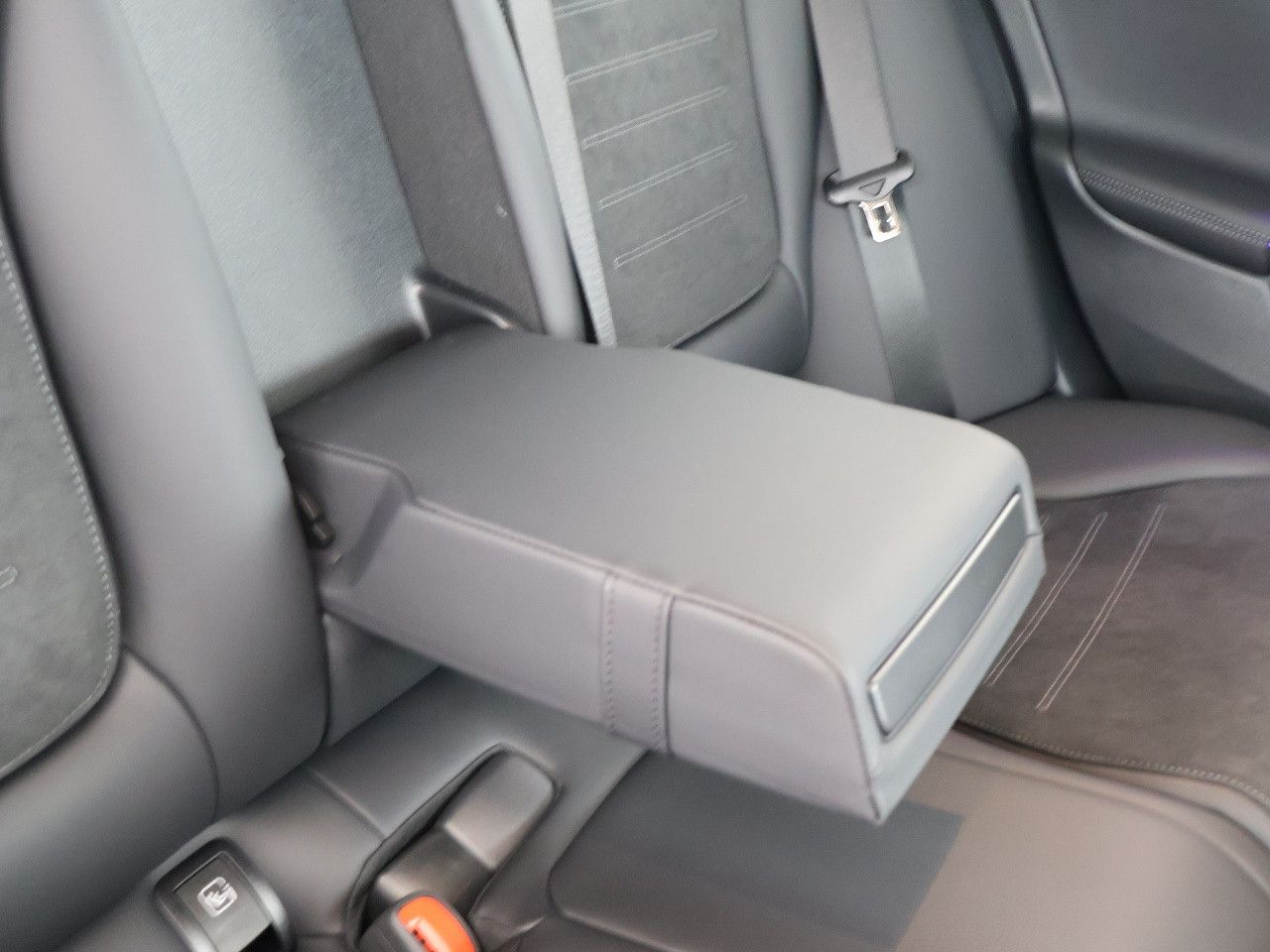 Mercedes-Benz C-Klasse – Bild 20