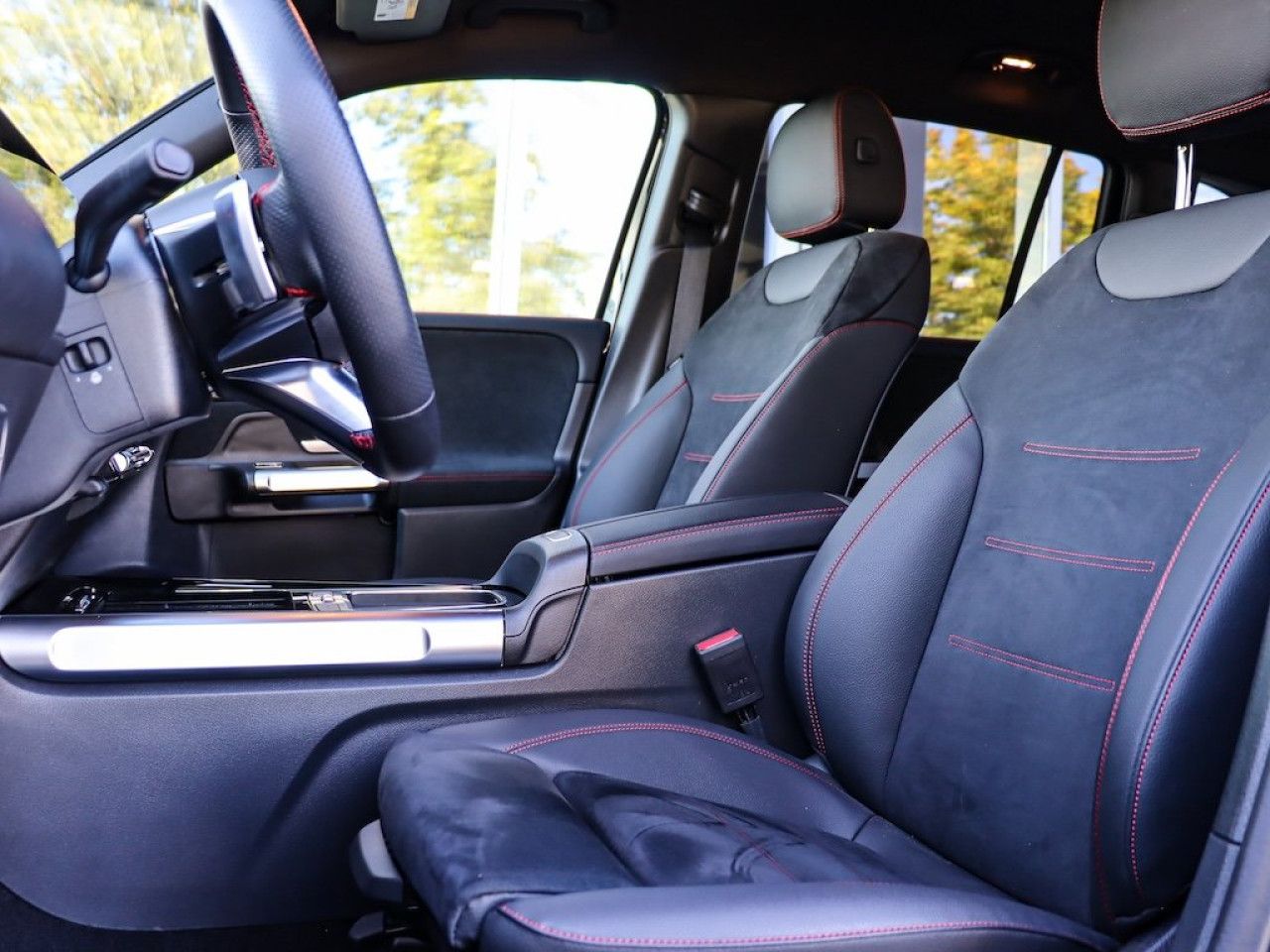 Mercedes-Benz GLB – Bild 8