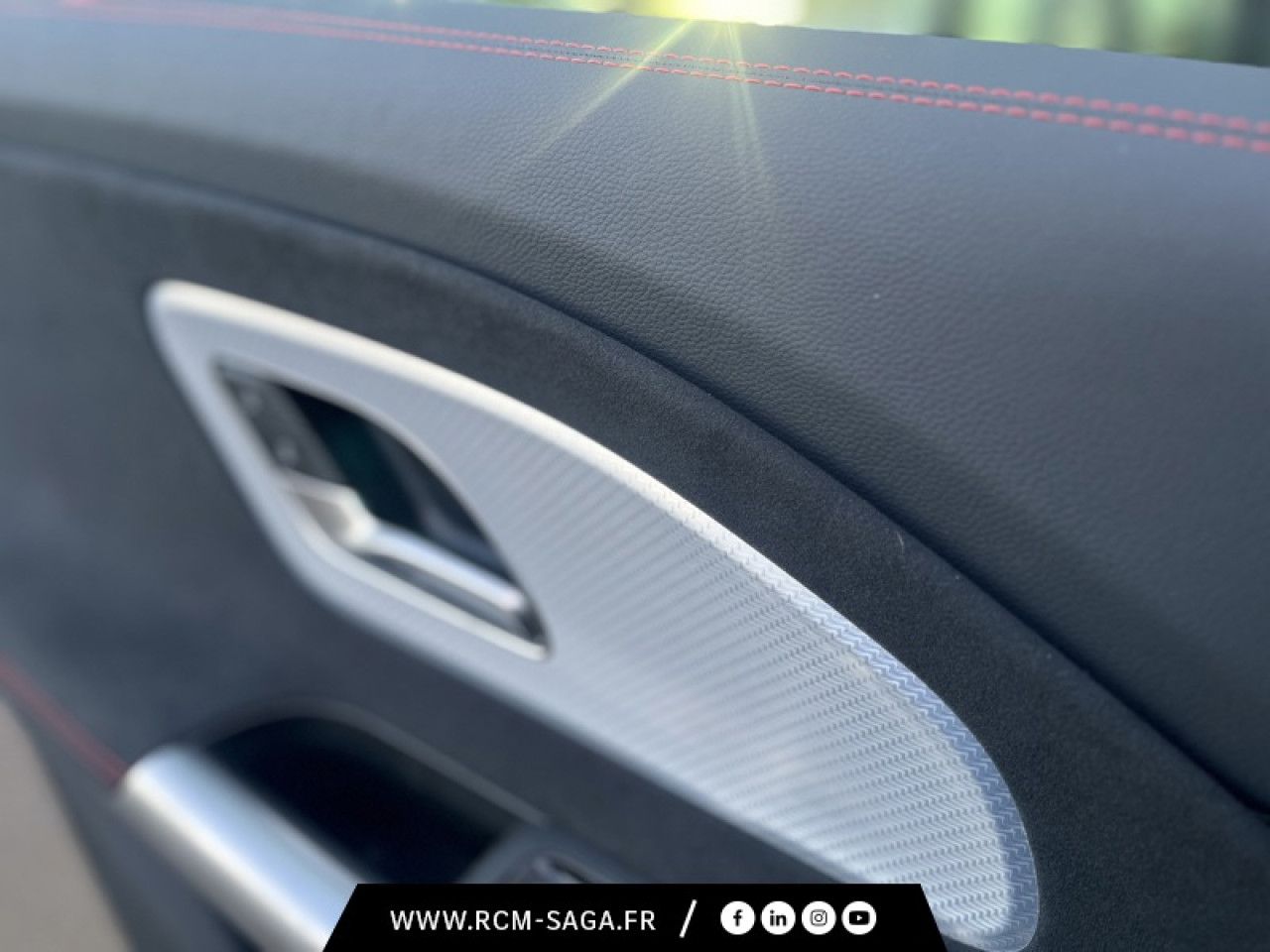 Photo du v&eacute;hicule 16 / 18