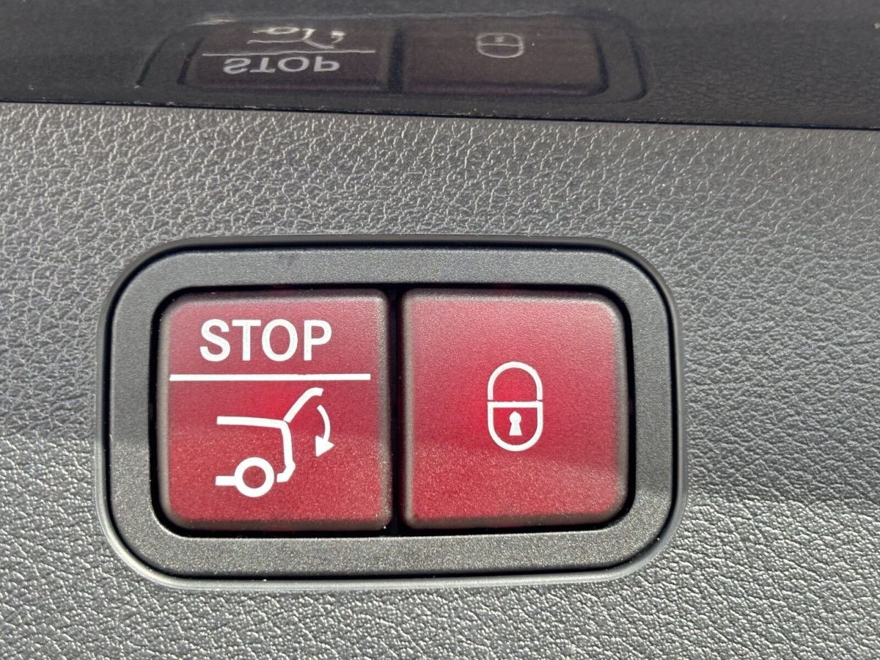Mercedes-Benz E-Klasse – Bild 21