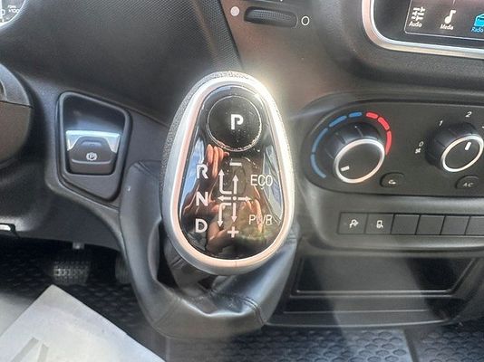 Vehicle image 17 / 18