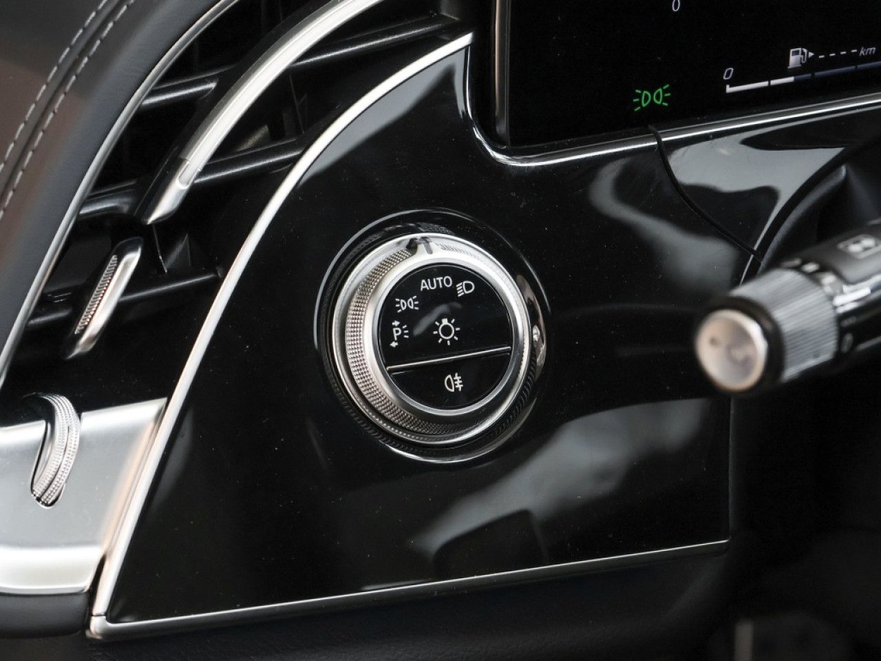 Mercedes-Benz E-Klasse – Bild 15