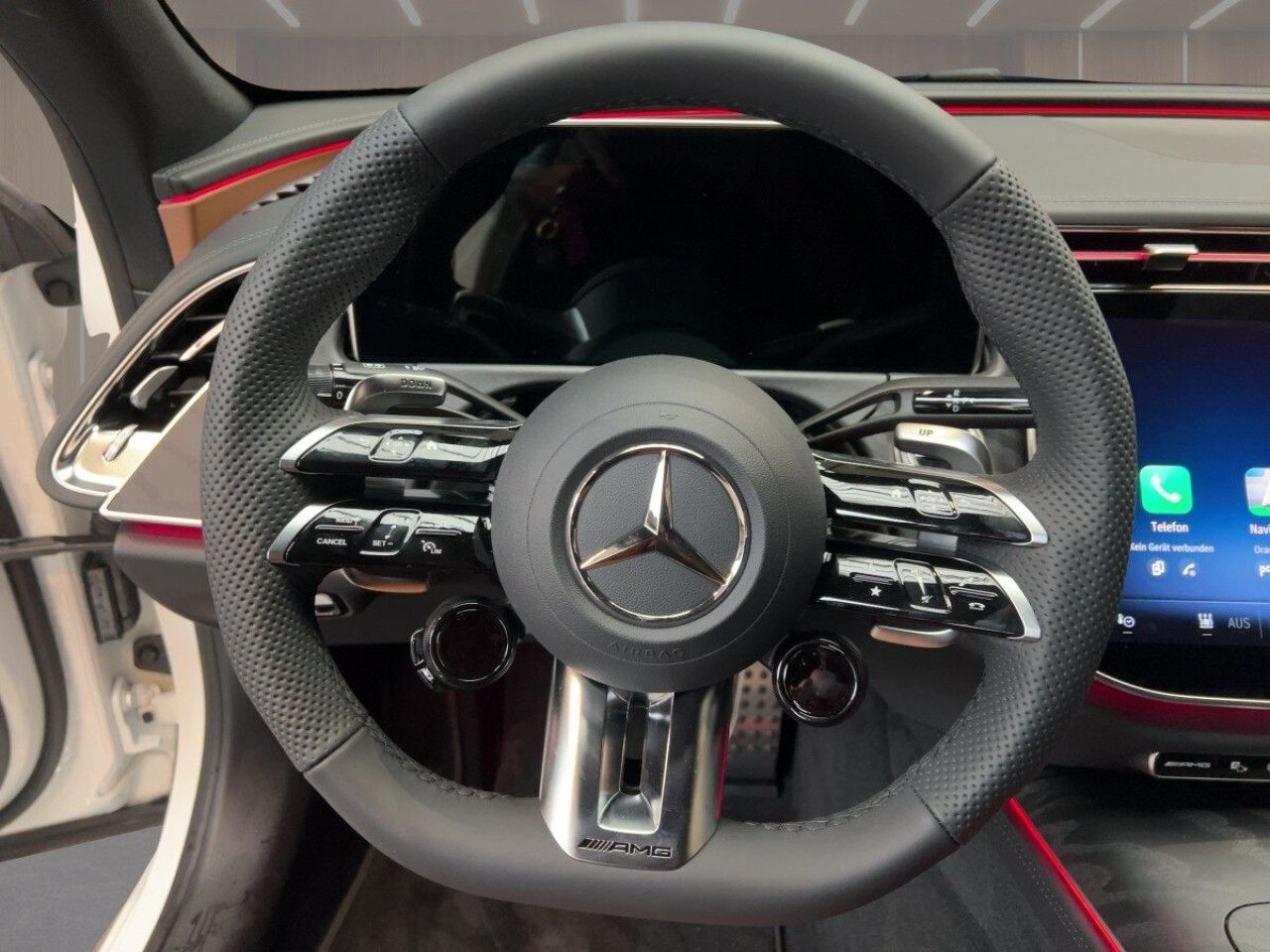 Mercedes-Benz E-Klasse – Bild 13