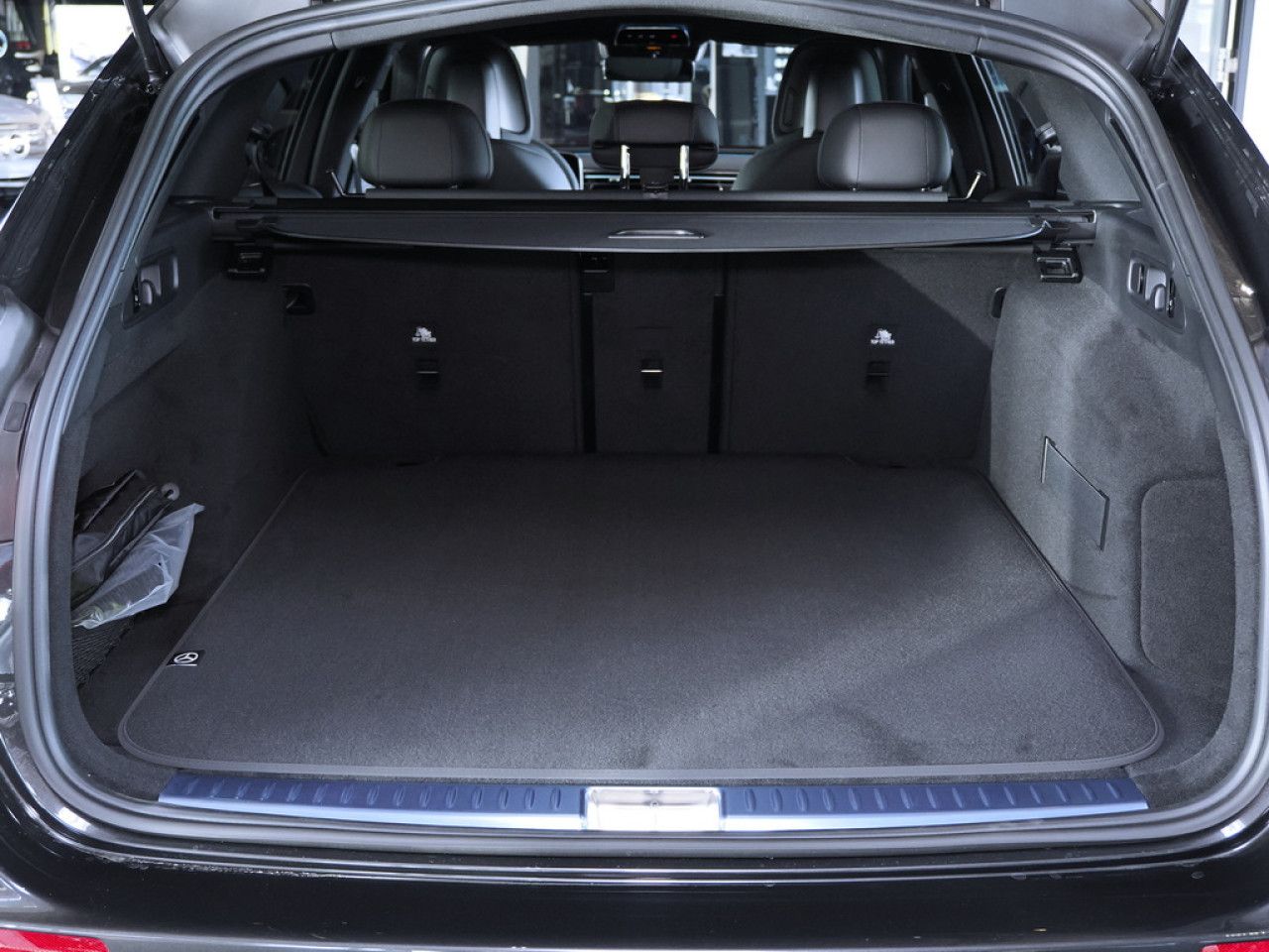 Mercedes-Benz E-Klasse – Bild 14