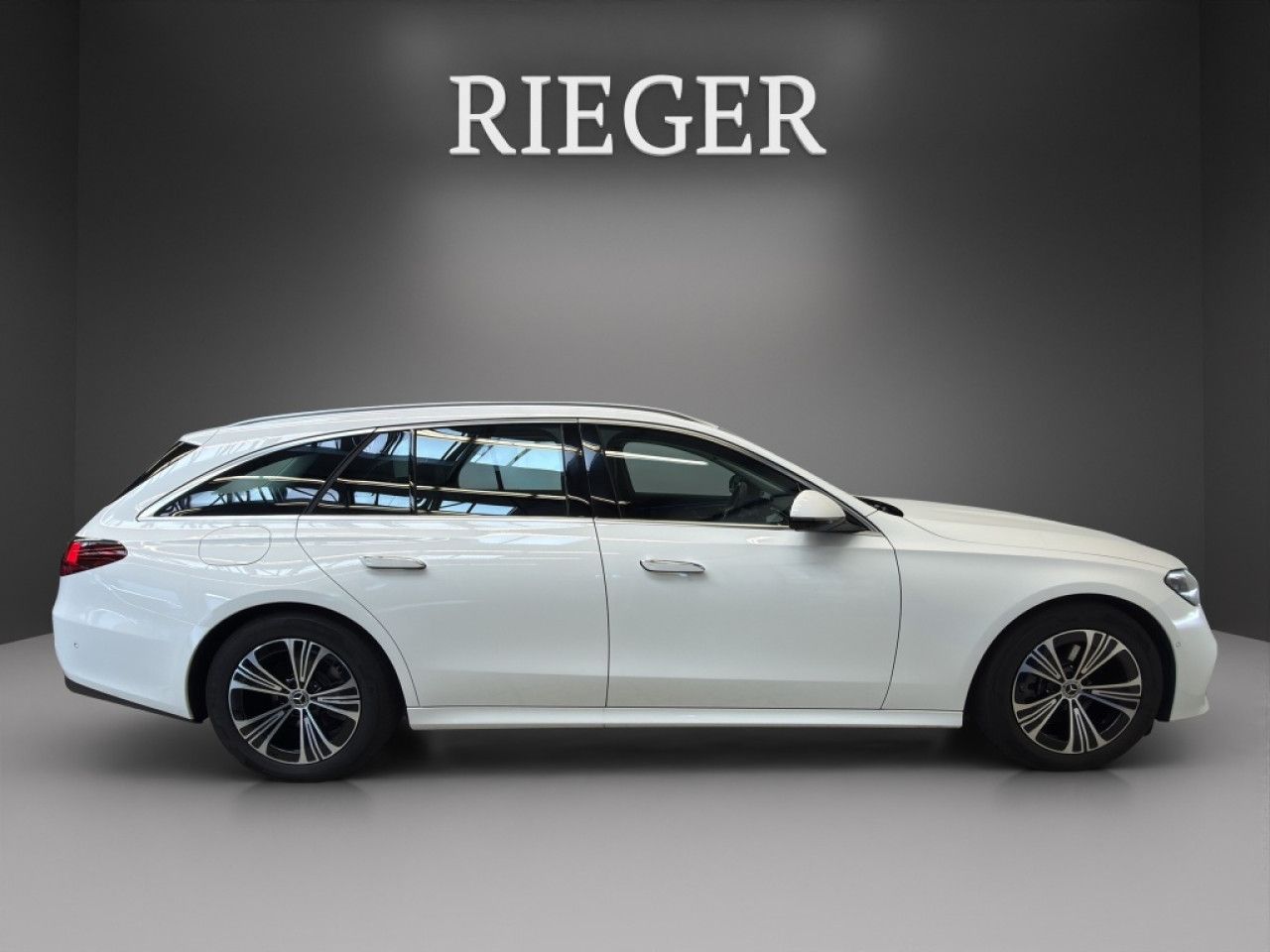 Mercedes-Benz E-Klasse – Bild 14