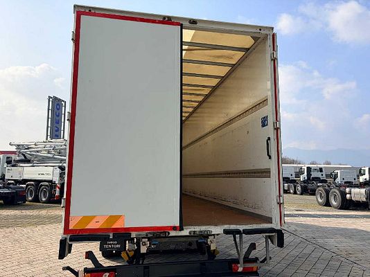 Vehicle image 5 / 11