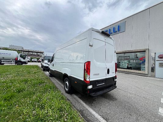 Immagine del veicolo 8 / 15