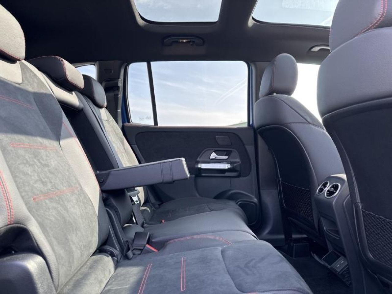 Photo du v&eacute;hicule 14 / 18