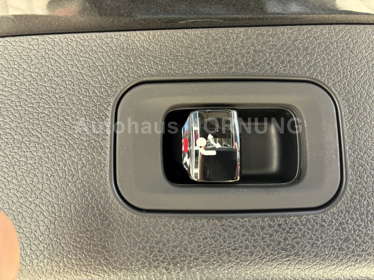 Mercedes-Benz E-Klasse – Bild 6