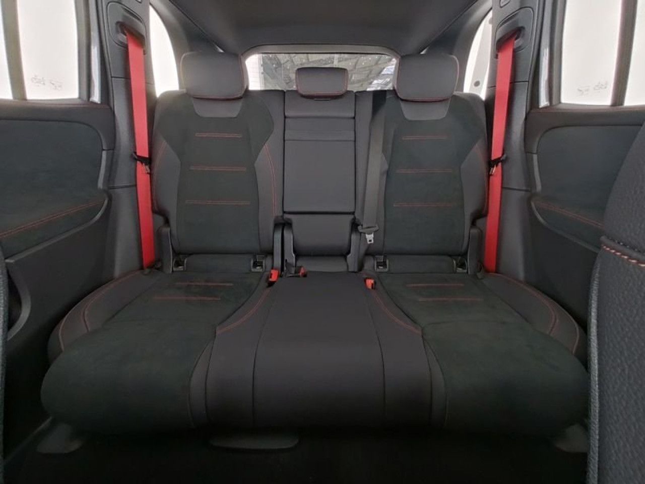 Mercedes-Benz GLB – Bild 8
