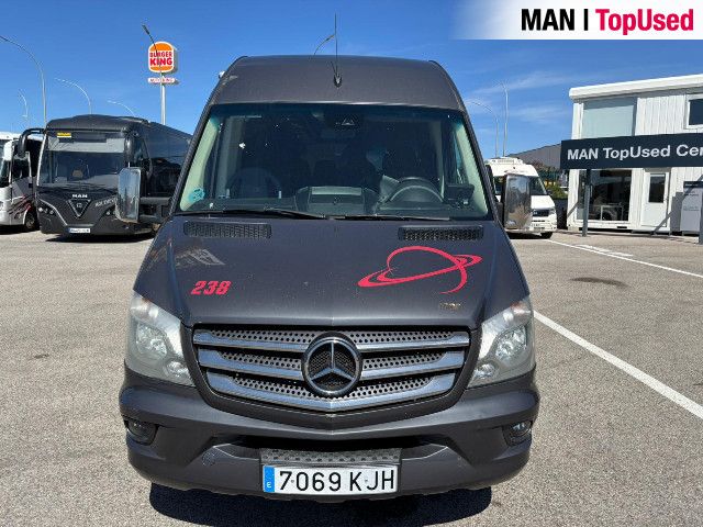 Mercedes-Benz Noge 2