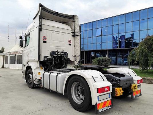 Vehicle image 4 / 12