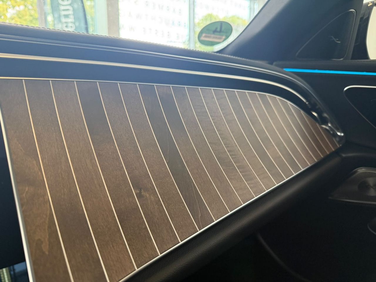 Mercedes-Benz E-Klasse – Bild 25