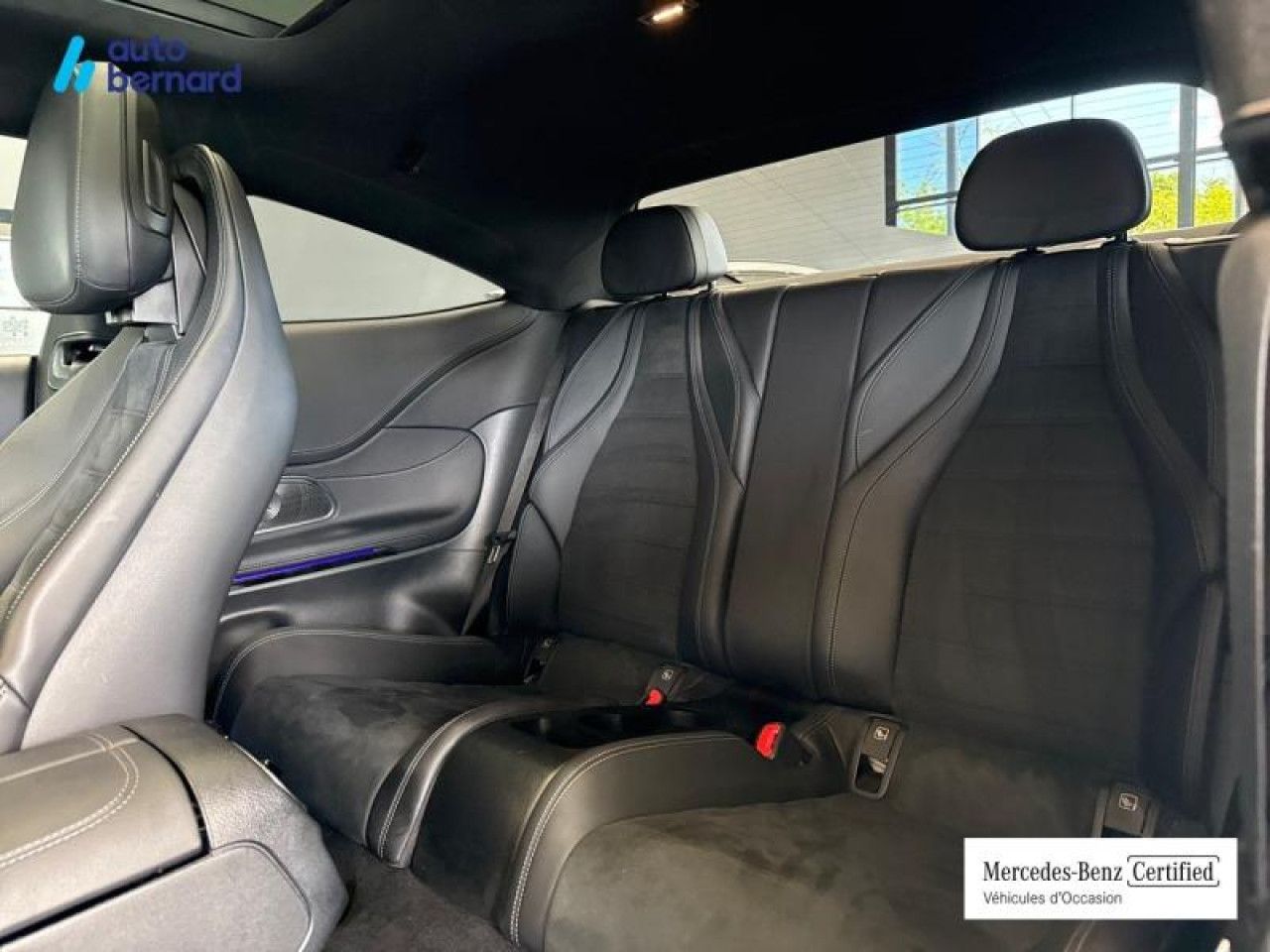 Photo du v&eacute;hicule 10 / 18