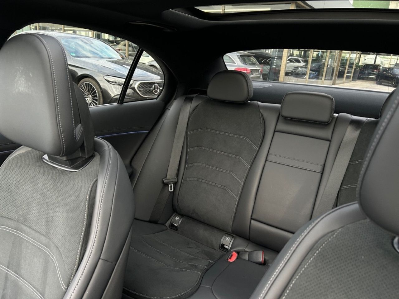 Mercedes-Benz E-Klasse – Bild 30