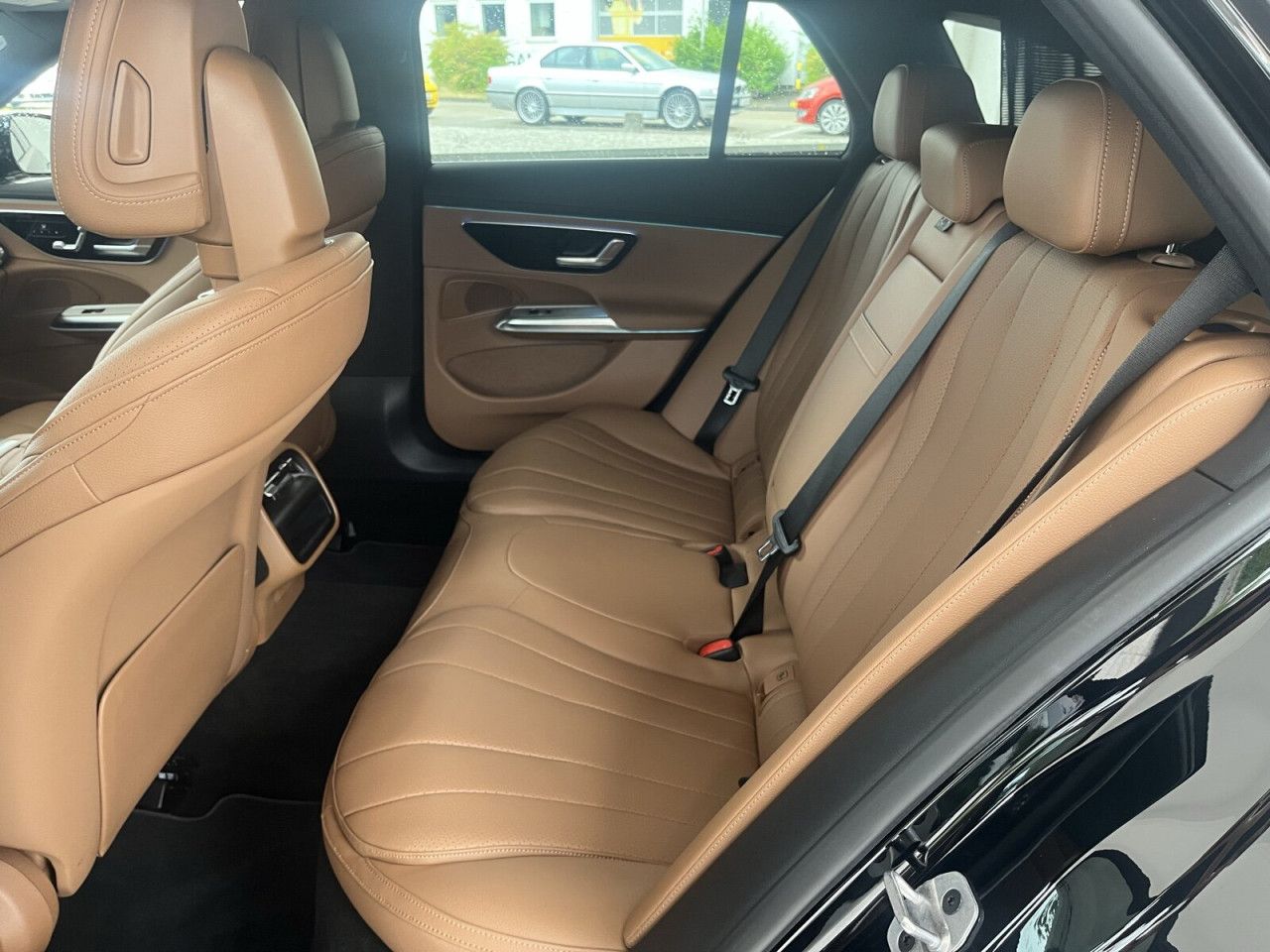 Mercedes-Benz E-Klasse – Bild 19