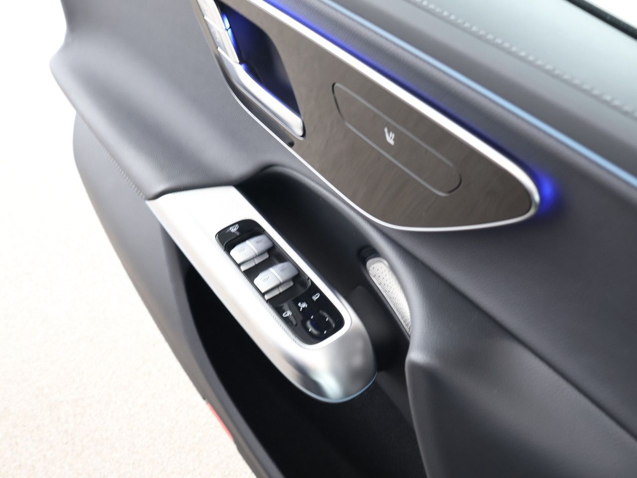 Mercedes-Benz E-Klasse – Bild 14