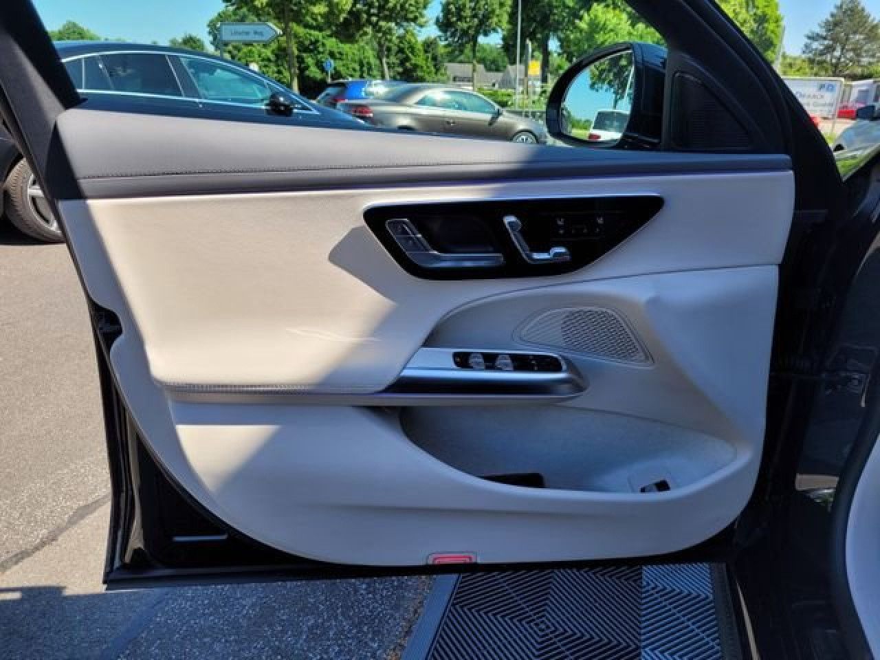 Mercedes-Benz E-Klasse – Bild 19