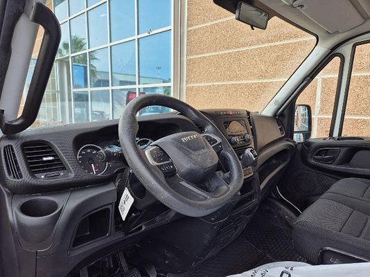 Vehicle image 5 / 7