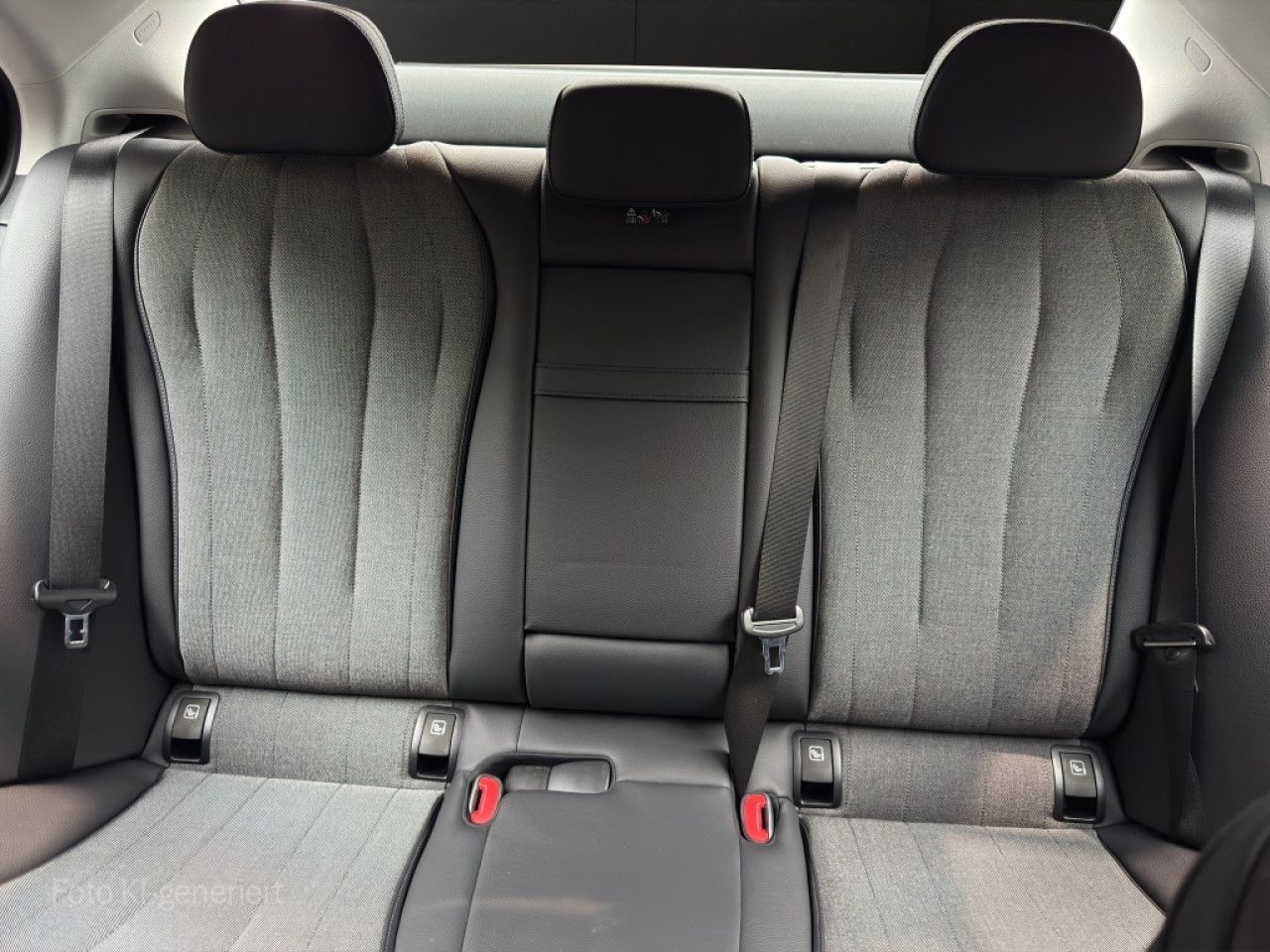 Mercedes-Benz E-Klasse – Bild 6
