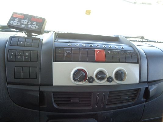 Vehicle image 13 / 22