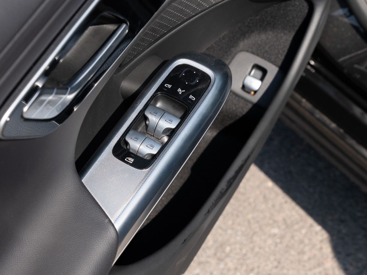 Mercedes-Benz E-Klasse – Bild 17