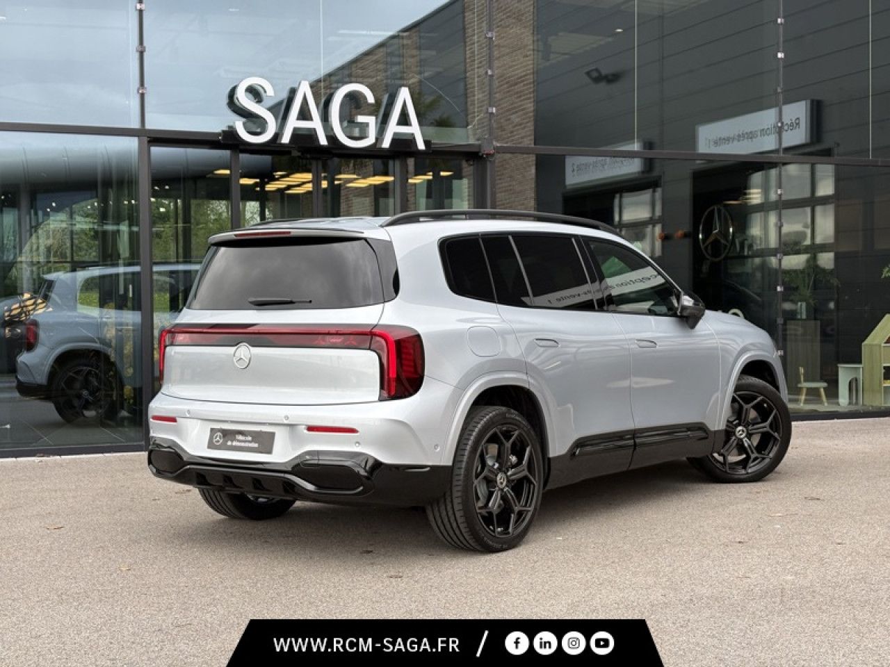 Photo du v&eacute;hicule 2 / 18