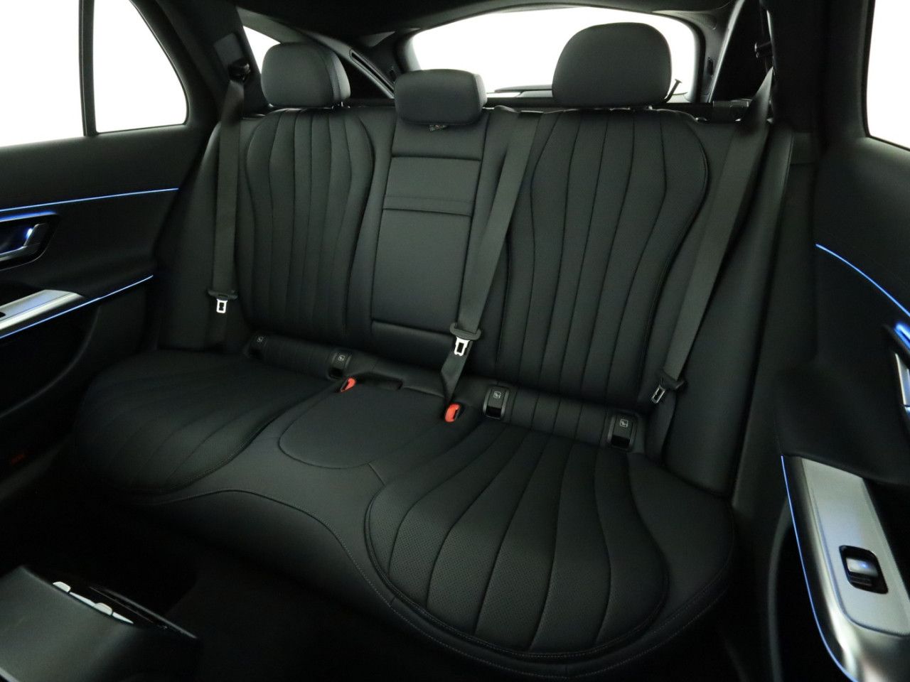 Mercedes-Benz E-Klasse – Bild 18