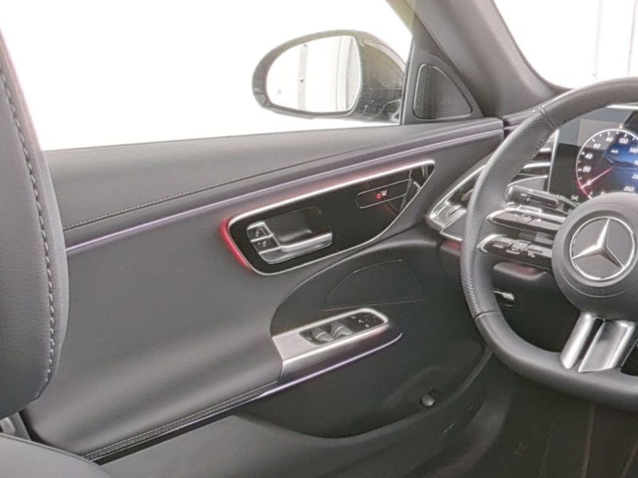 Mercedes-Benz E-Klasse – Bild 8