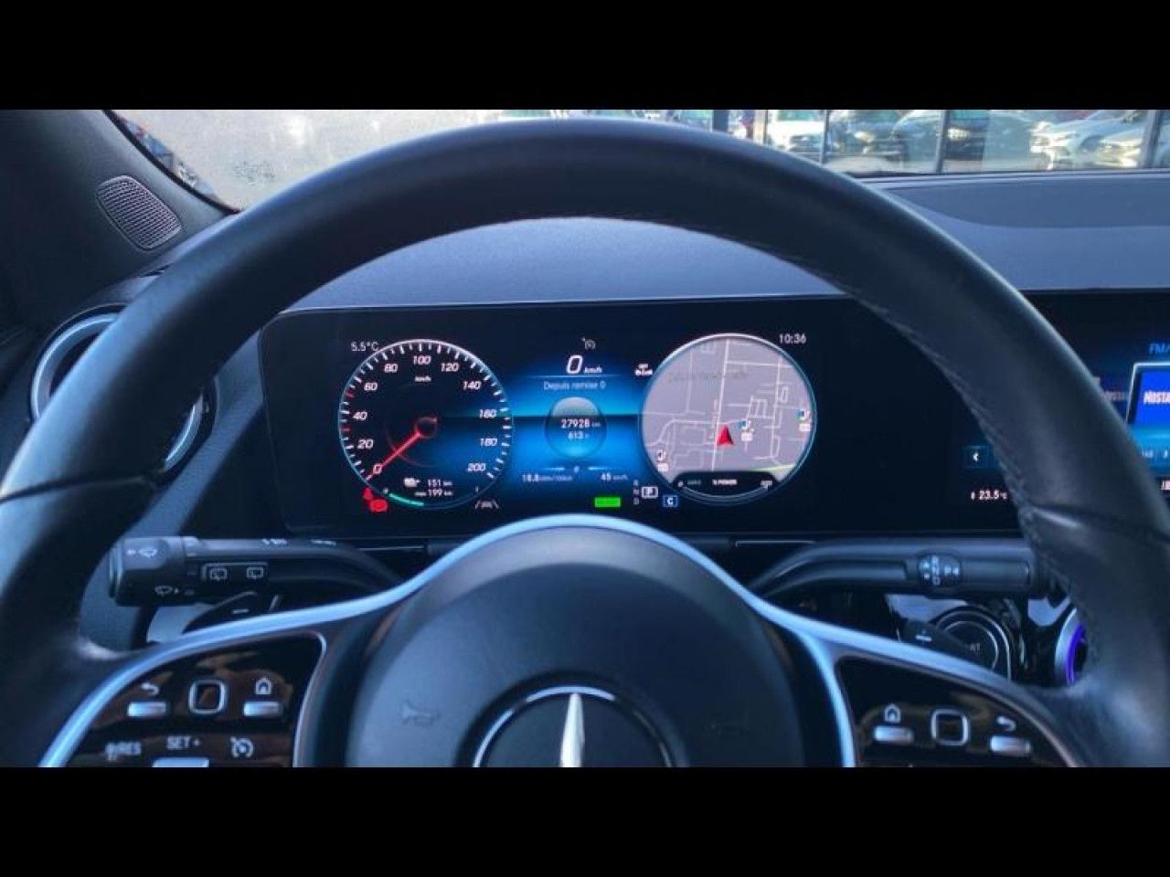 Photo du v&eacute;hicule 10 / 18