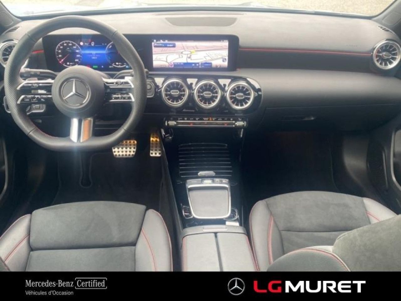 Photo du v&eacute;hicule 9 / 18