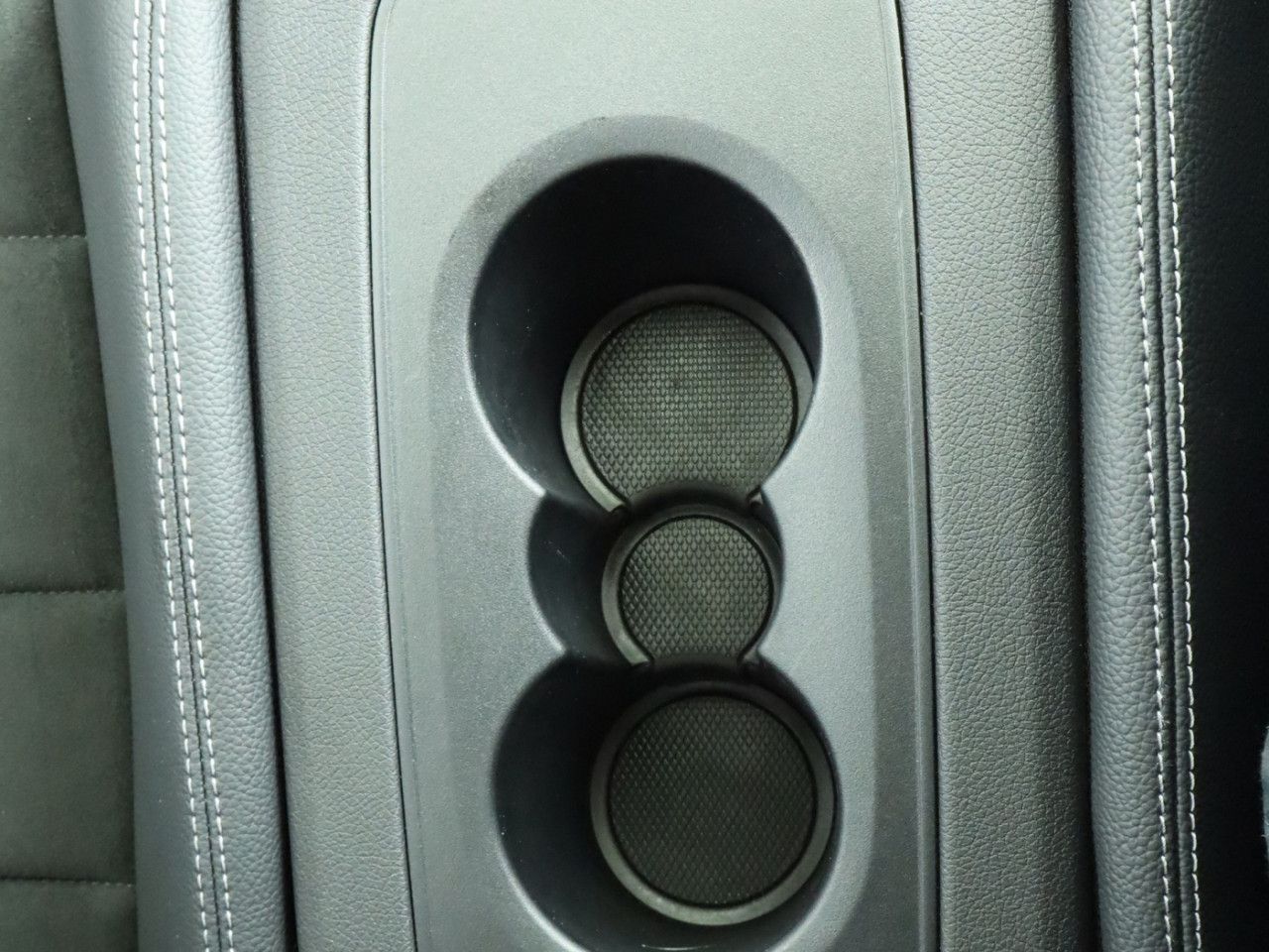 Mercedes-Benz E-Klasse – Bild 25