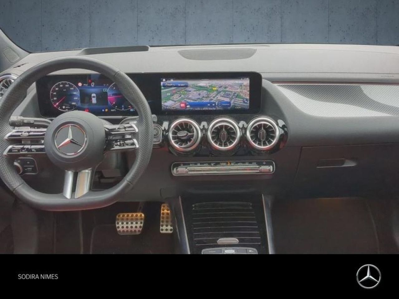 Photo du v&eacute;hicule 14 / 18