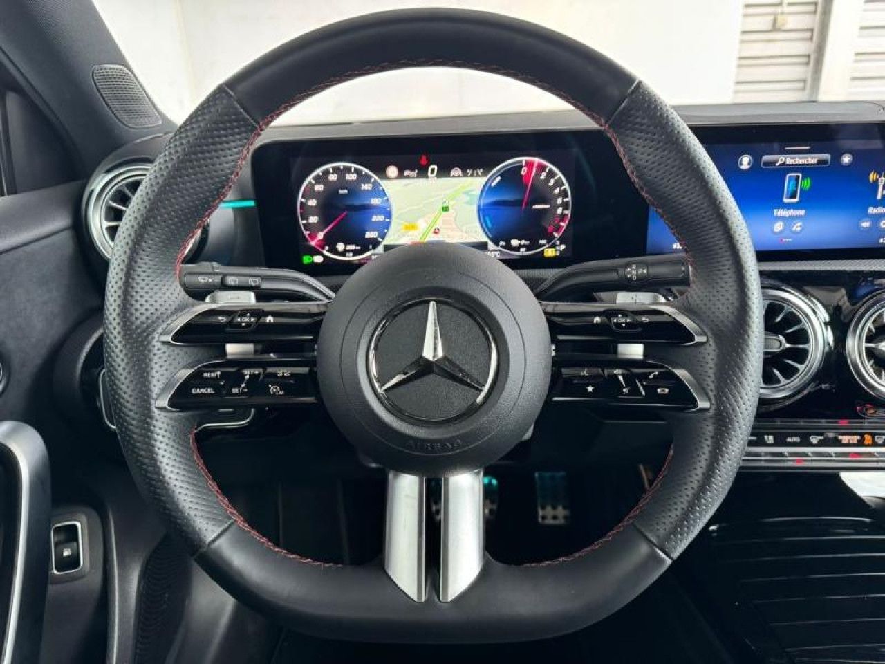 Photo du v&eacute;hicule 18 / 18