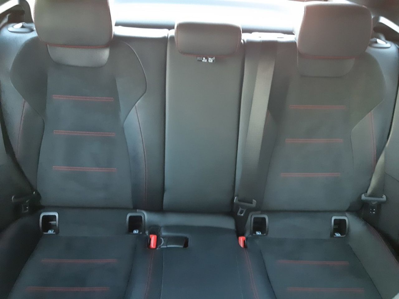 Photo du v&eacute;hicule 16 / 18