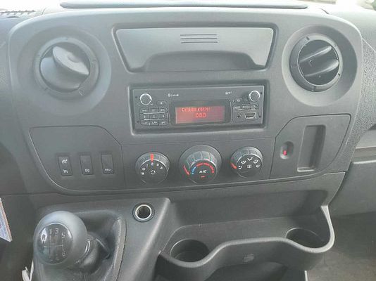 Vehicle image 7 / 9